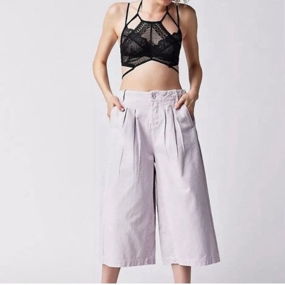 Free People Hard Rain Gaucho Pants Size 12 NWOT - Picture 2 of 4